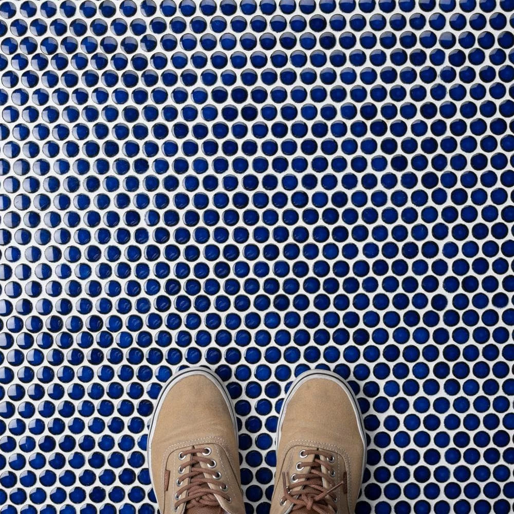 Hudson Penny Round Blue Eye 12 in. x 12-5/8 in. x 5 mm Porcelain Mosaic Tile (10.74 sq. ft. / case) by Merola Tile - Image 8