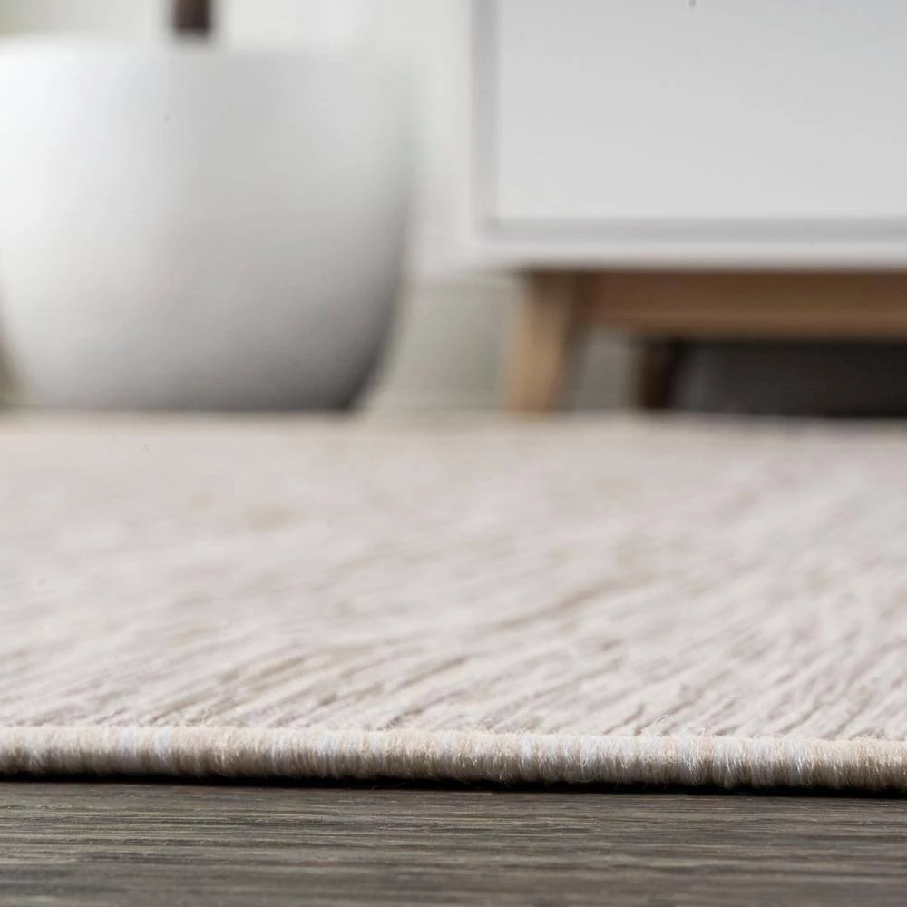 Ethan Modern Flatweave Light Gray 6 ft. 7 in. Solid Round Indoor/Outdoor Area Rug by JONATHAN Y - Image 3