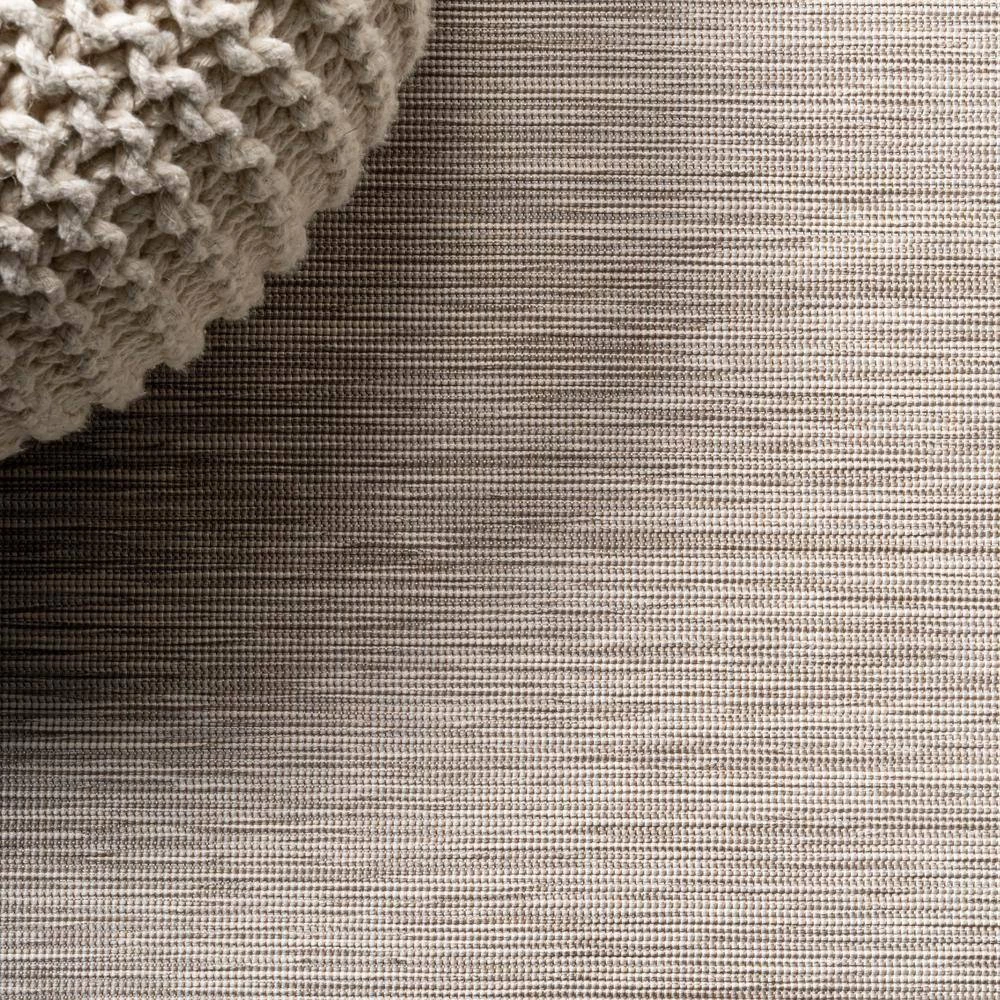 Ethan Modern Flatweave Light Gray 6 ft. 7 in. Solid Round Indoor/Outdoor Area Rug by JONATHAN Y - Image 5