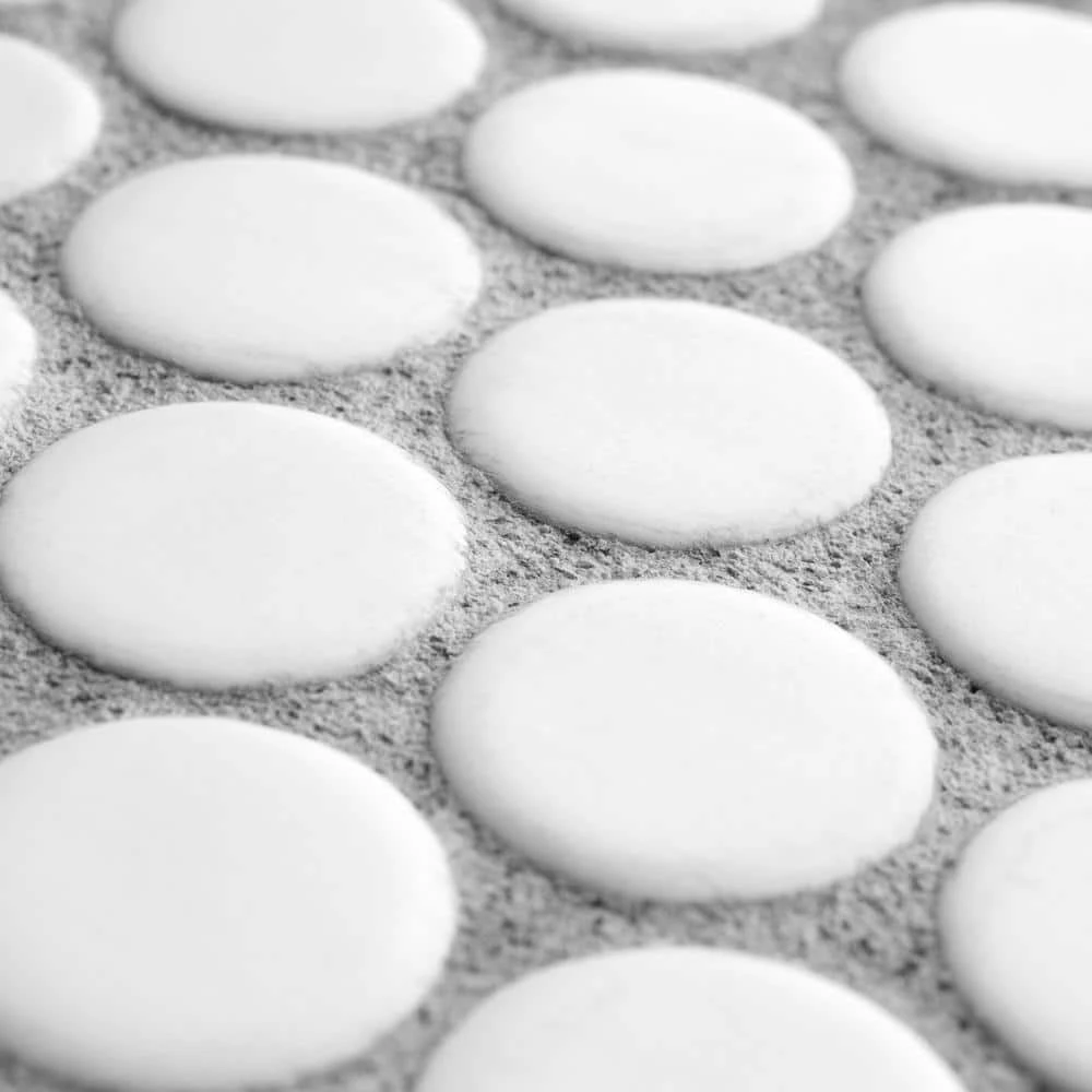 Hudson Penny Round Matte White 12 in. x 12-5/8 in. x 5 mm Porcelain Mosaic Tile (10.74 sq. ft. / case) by Merola Tile - Image 12