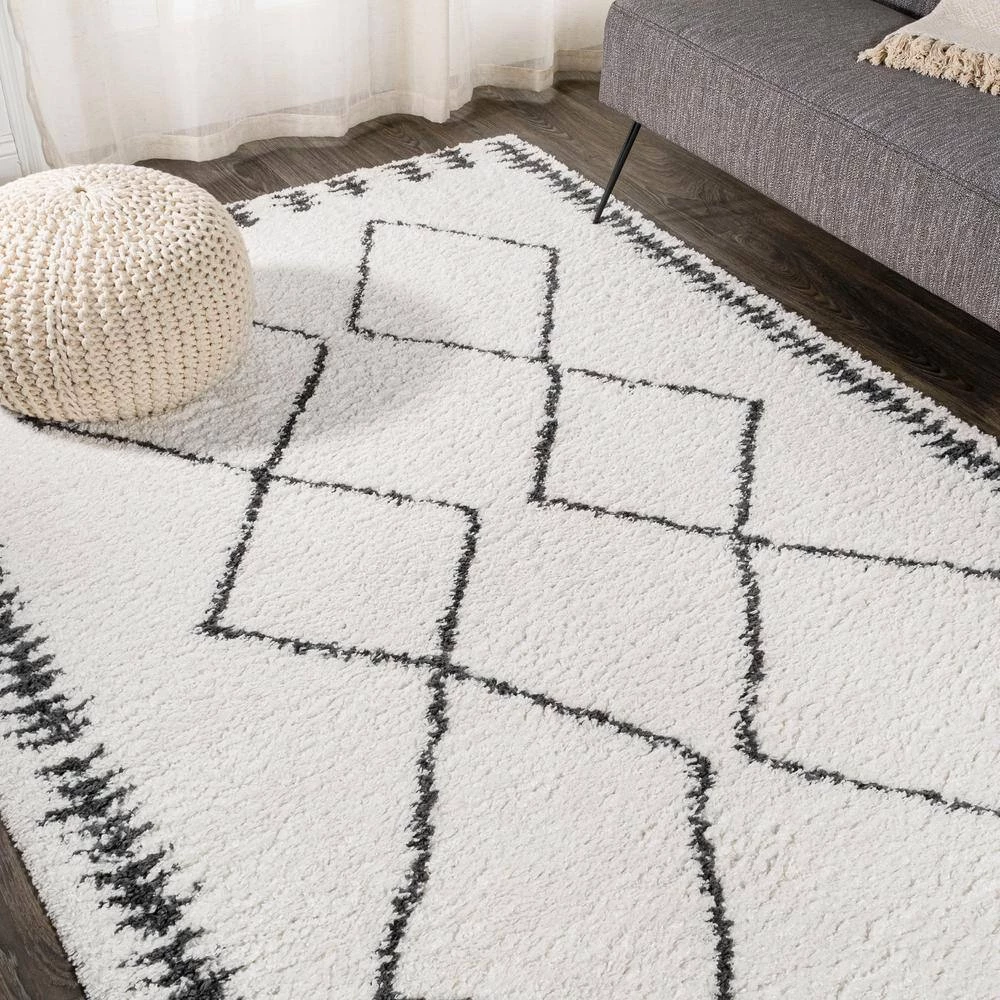 Calvia Moroccan Diamond Shag White/Black 5 ft. x 8 ft. Area Rug by JONATHAN Y - Image 4