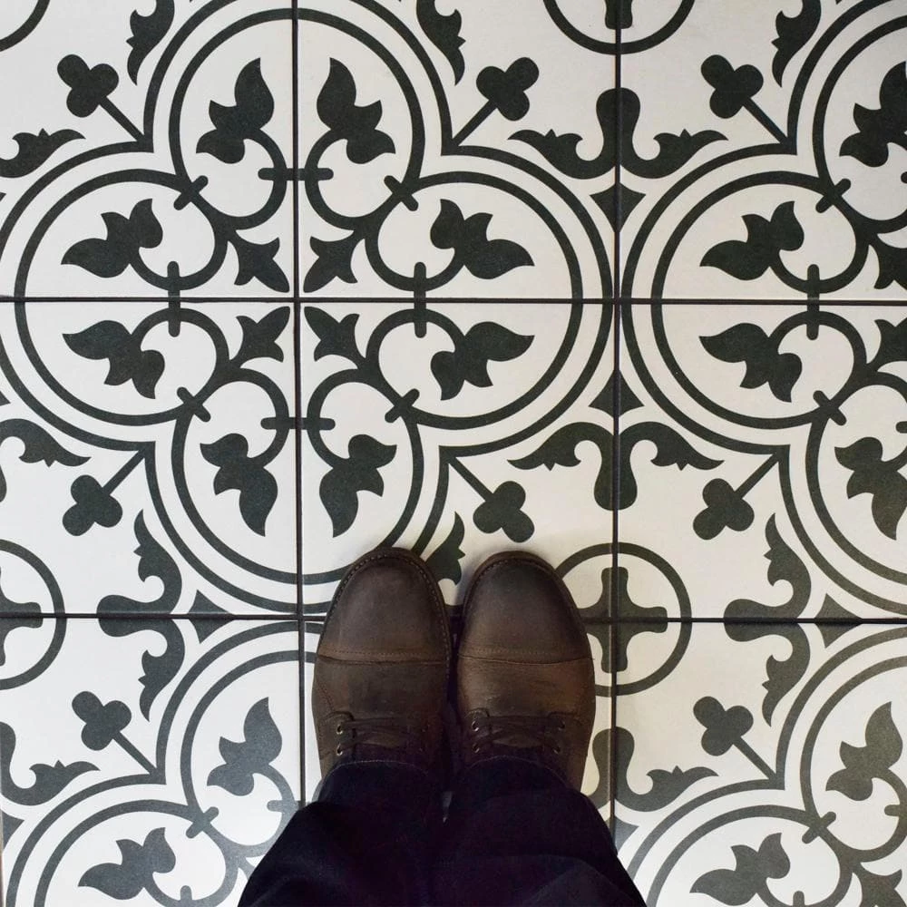 Arte White 9-3/4 in. x 9-3/4 in. Porcelain Floor and Wall Tile (10.88 sq.ft./Case) by Merola Tile - Image 3